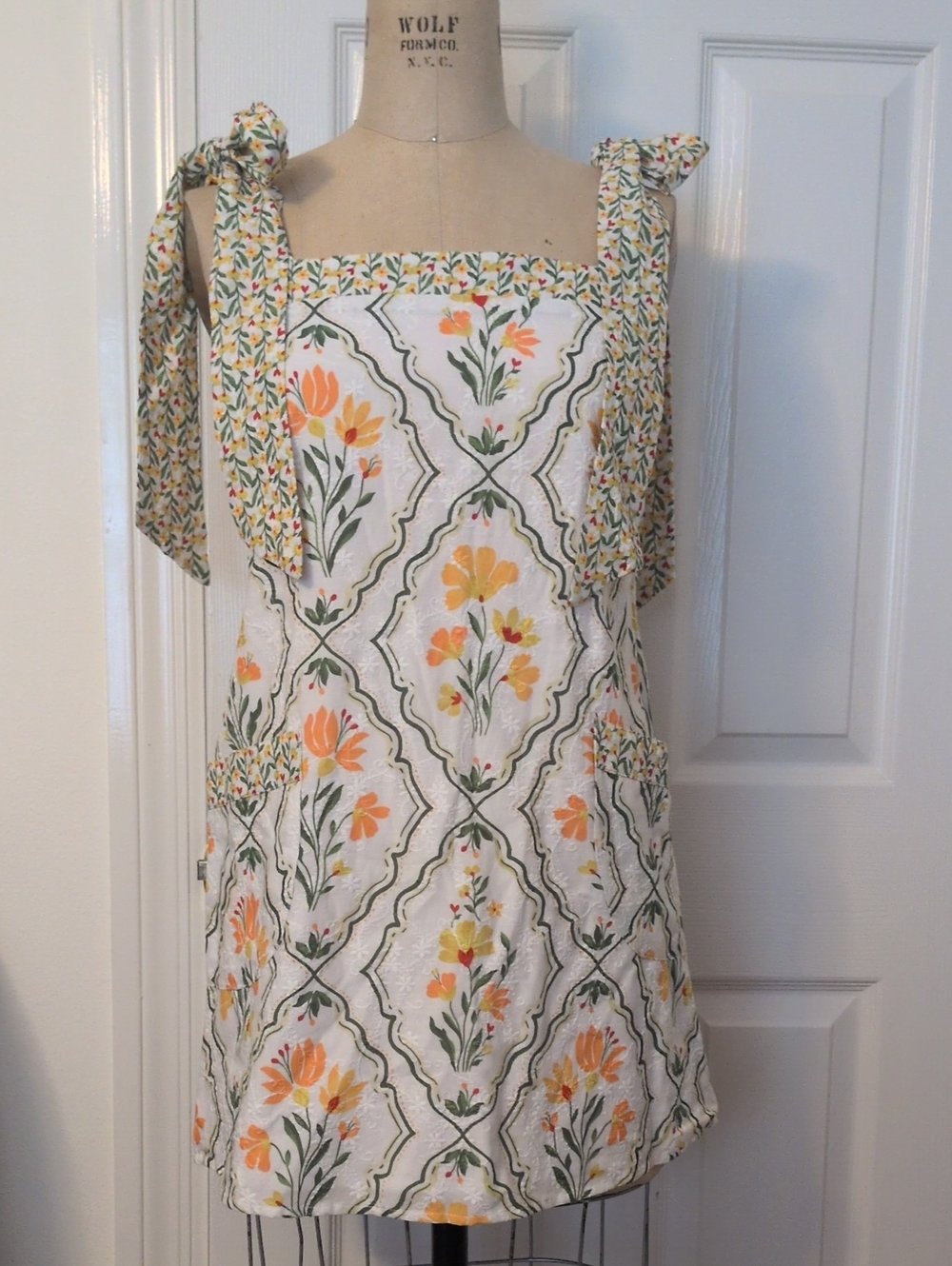 Hermoza Hillary Shoulder Tie Dress NWT Sz.S